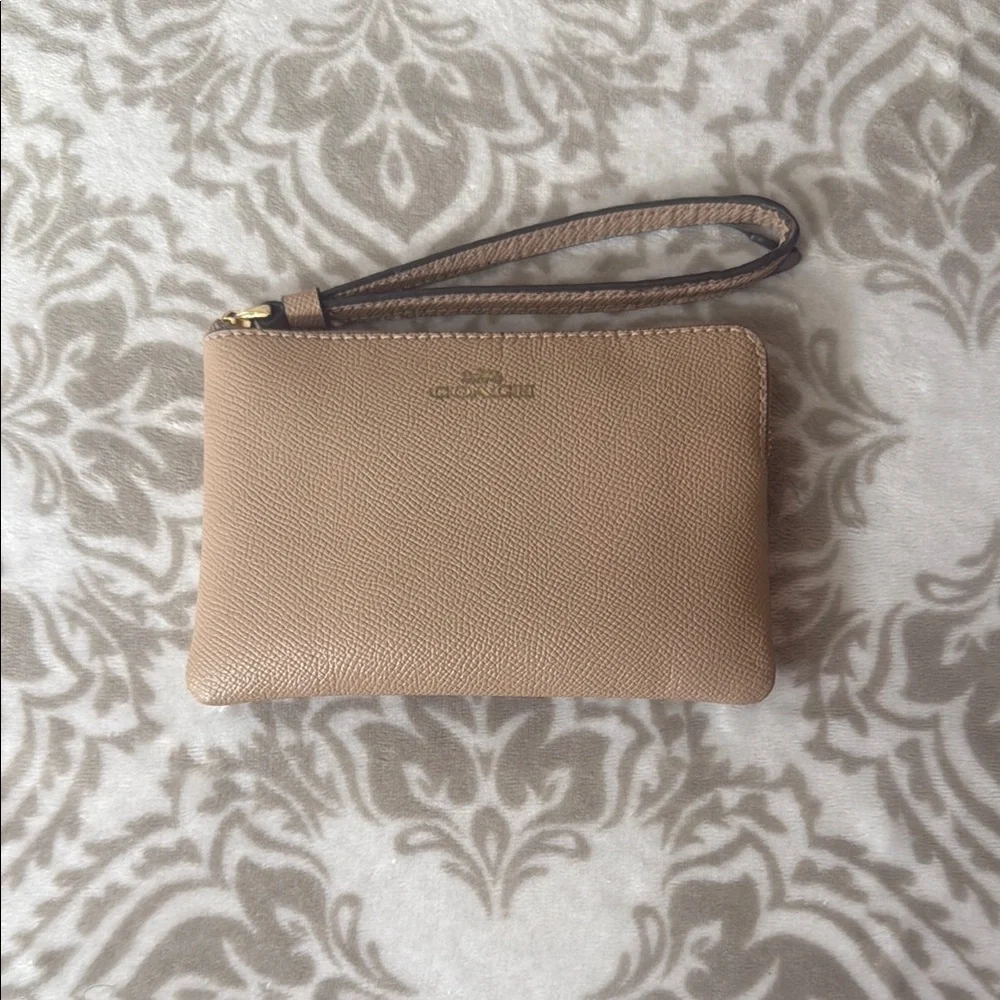 Coach Tan Leather Wristlet Clutch - Picture 1 of 8